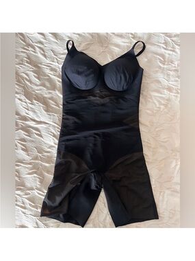 Honeylove Black Full-Body Shapewear Bodysuit with Built-In Cups size Small